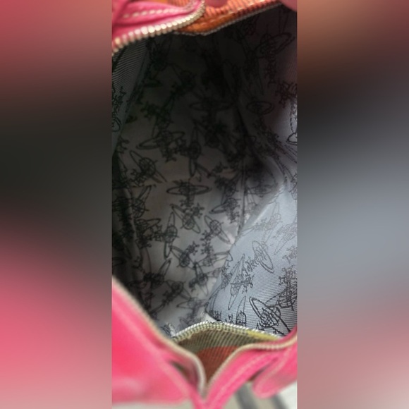 RARE AF! Vivienne Westwood Vintage Tartan Top-Handle Bag with Rare Pin Charm! 🪐 - Picture 9 of 10